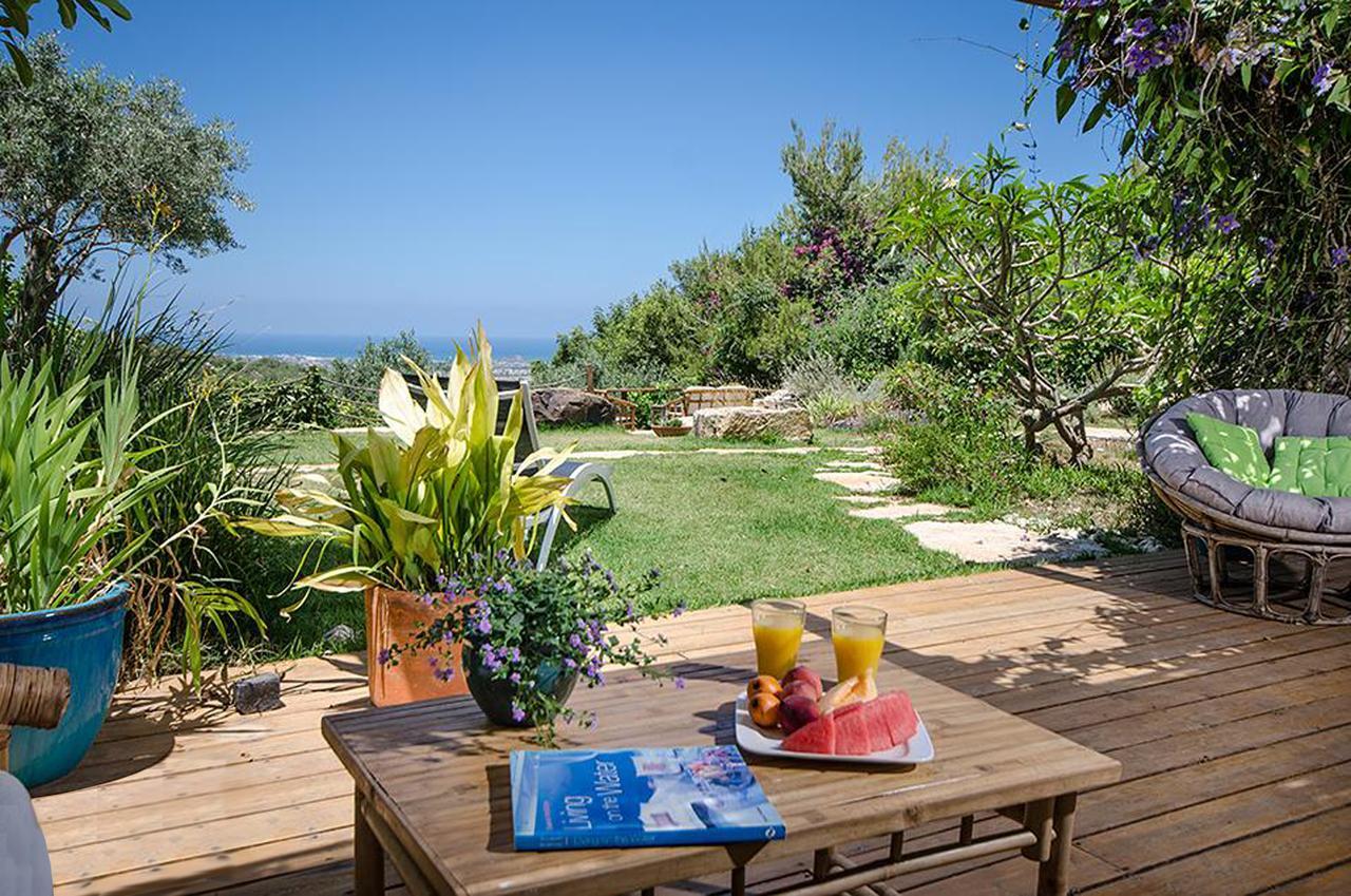 Bed and Breakfast Above The Sea Ein Hod Exterior foto