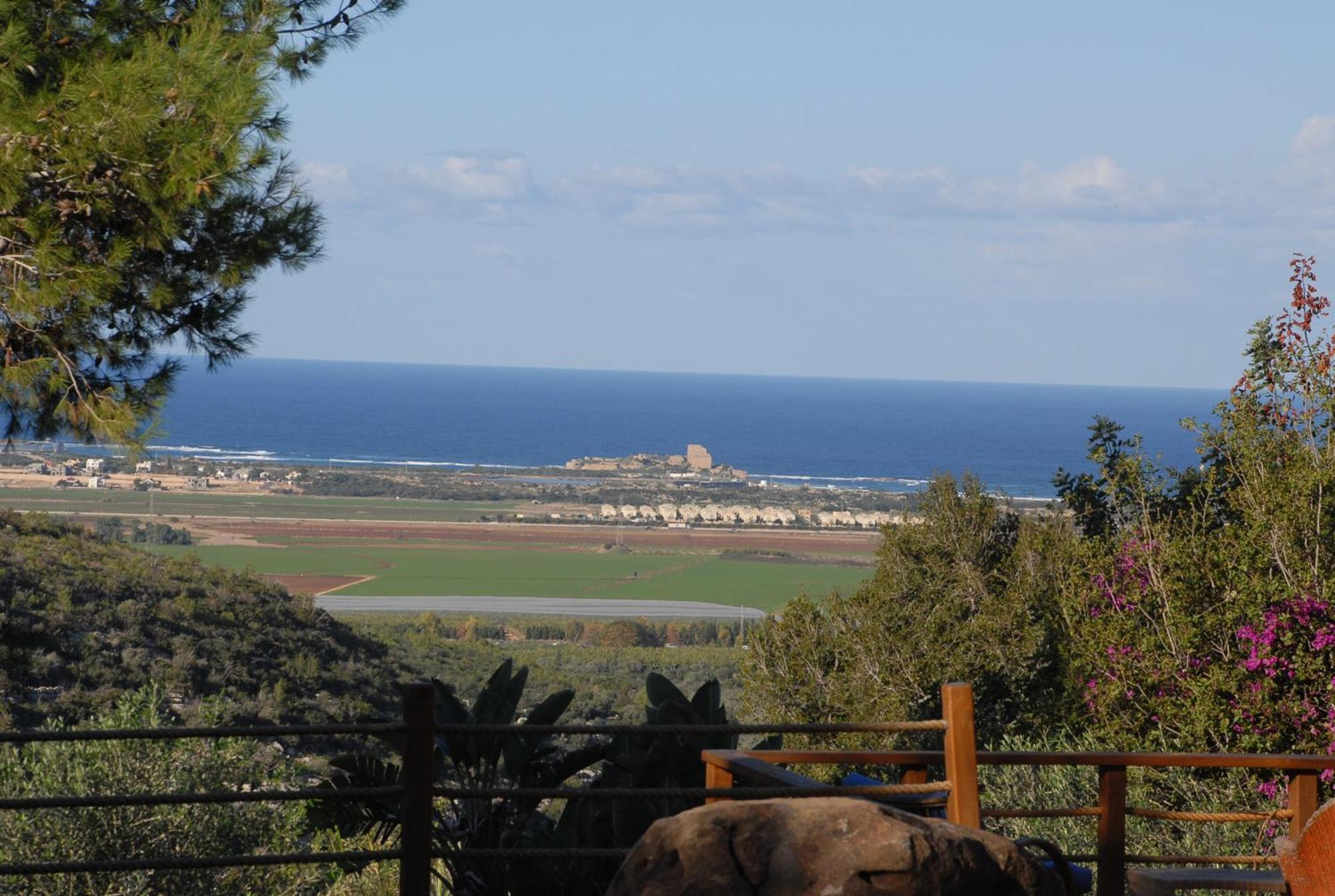 Bed and Breakfast Above The Sea Ein Hod Exterior foto